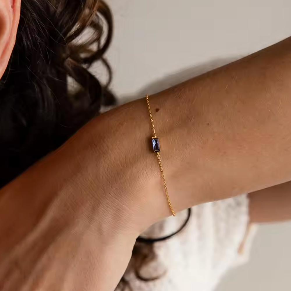 Heartline Birthstone Bracelet – Personalised by Birth Month