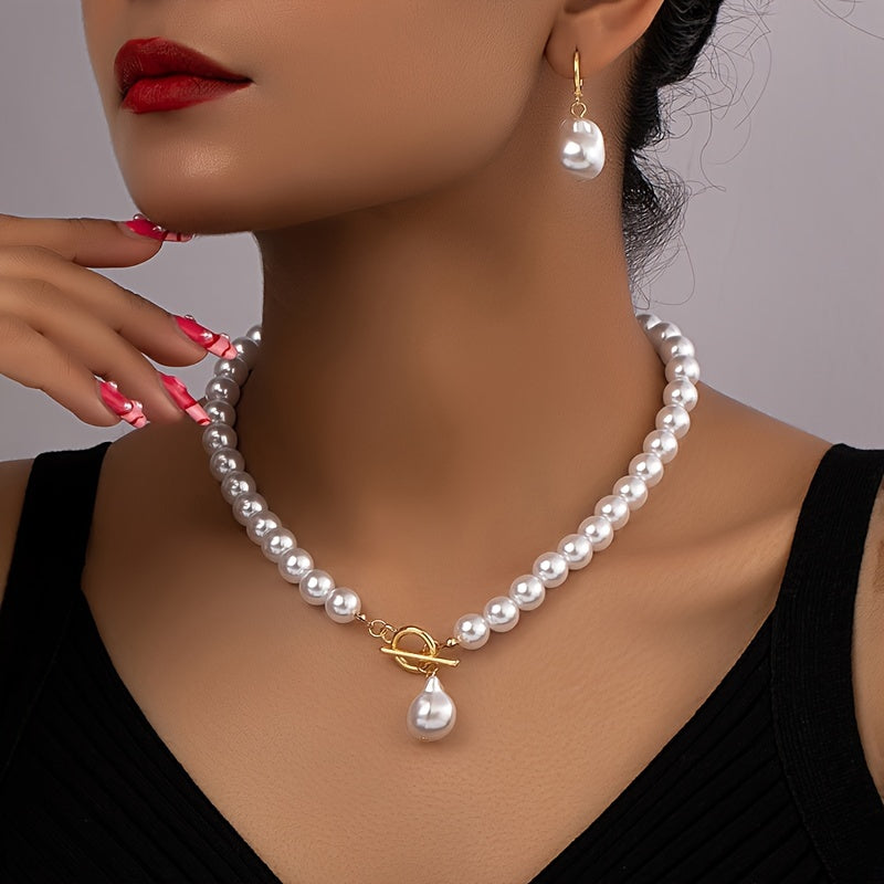 Vintage Baroque Pearl Necklace and Earrings Set – Gold Tone