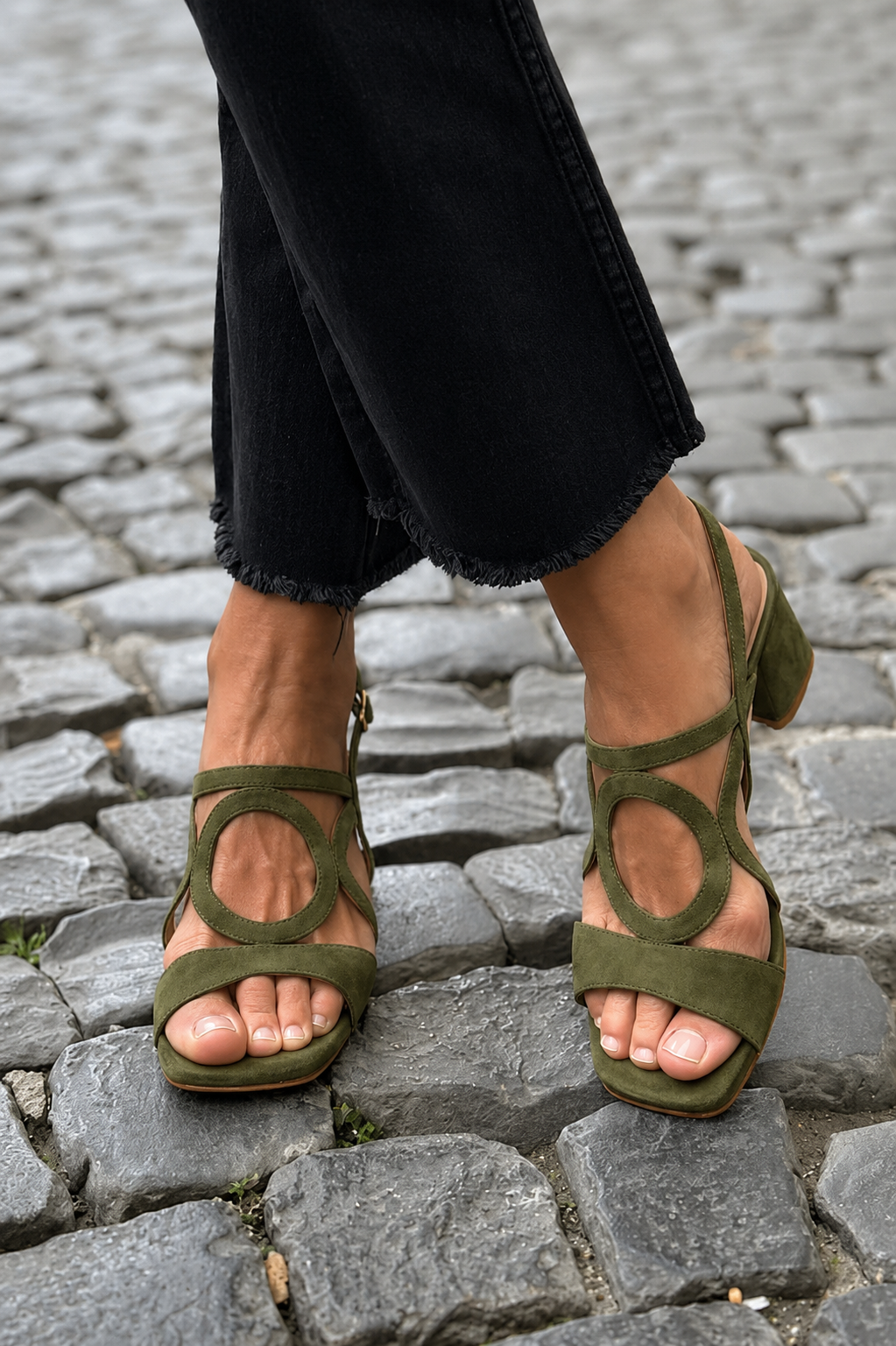 Sandals | Valentina Vibrant