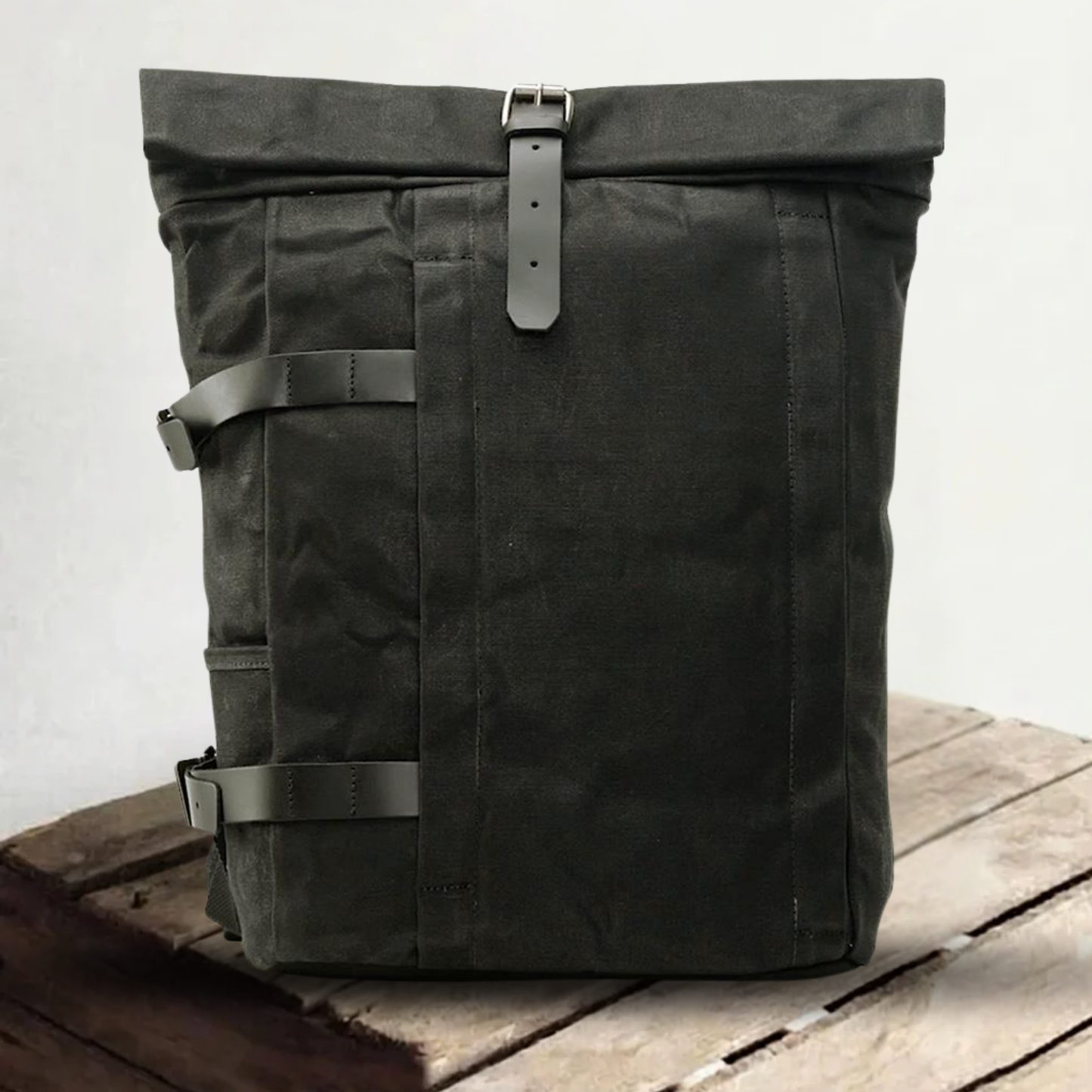 Anti-Theft Waxed Canvas & Genuine Leather Backpack – 20L Roll-Top Rucksack | Peter