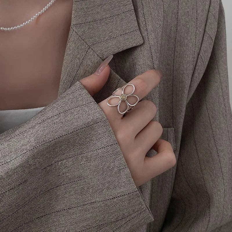 Sunbound Petal Ring – .925 Sterling Silver, Adjustable