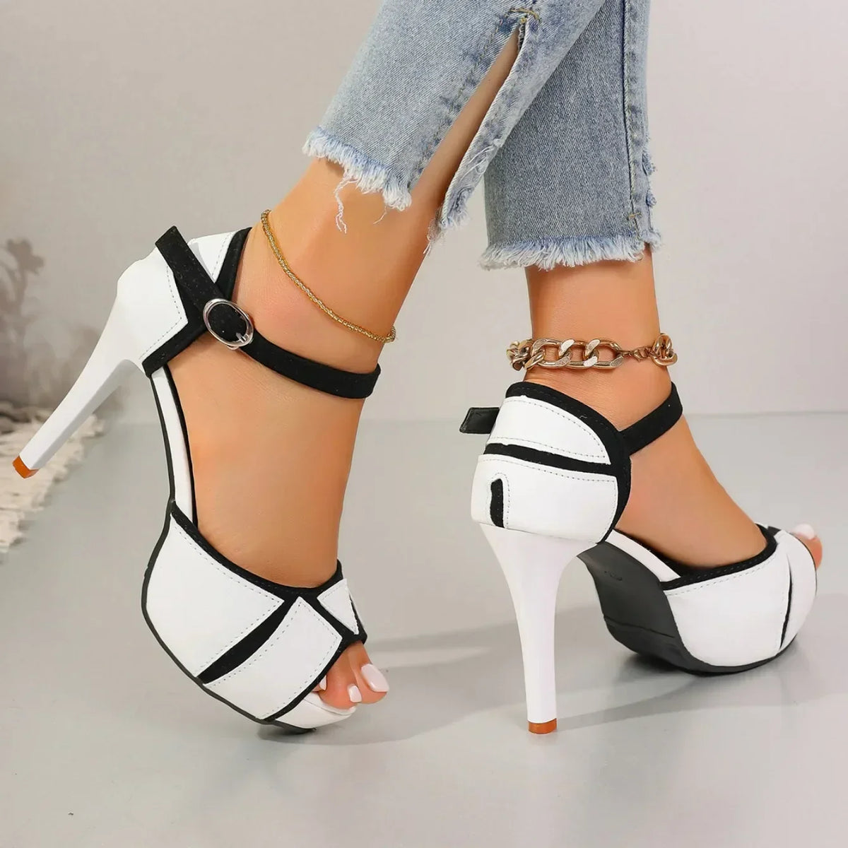ELEGANT HEELS