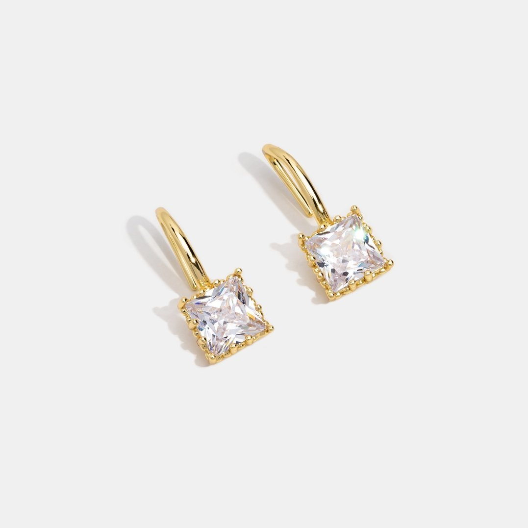 Cassia Crystal Earrings – 18K Gold Diamond Simulant Drop Earrings