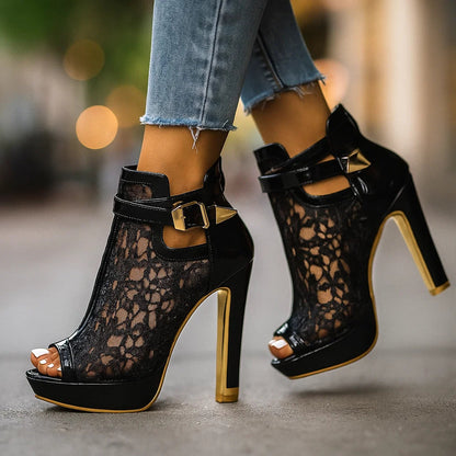 LACE HEELS