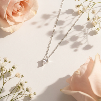 Lyra Crystal Necklace – 18K Gold Crystal Pendant Necklace
