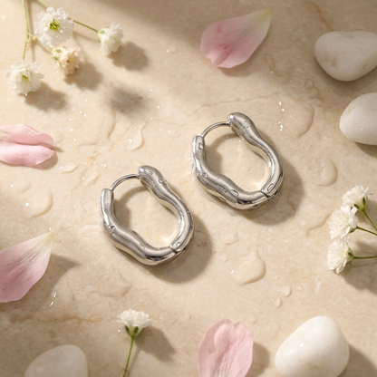 Sana Hoop Earrings – 26mm 18K Gold Waterproof Oval Hoop Earrings