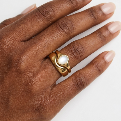 Monaco Dome Ring – 18K Gold Mother of Pearl Sculptural Ring