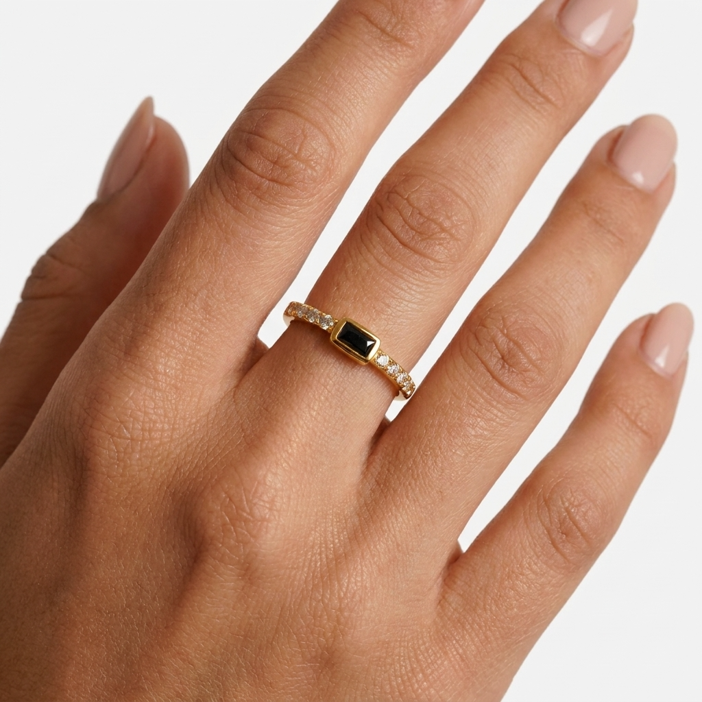 Wren Onyx Ring – 18K Gold Black Stone Adjustable Ring (One Size)