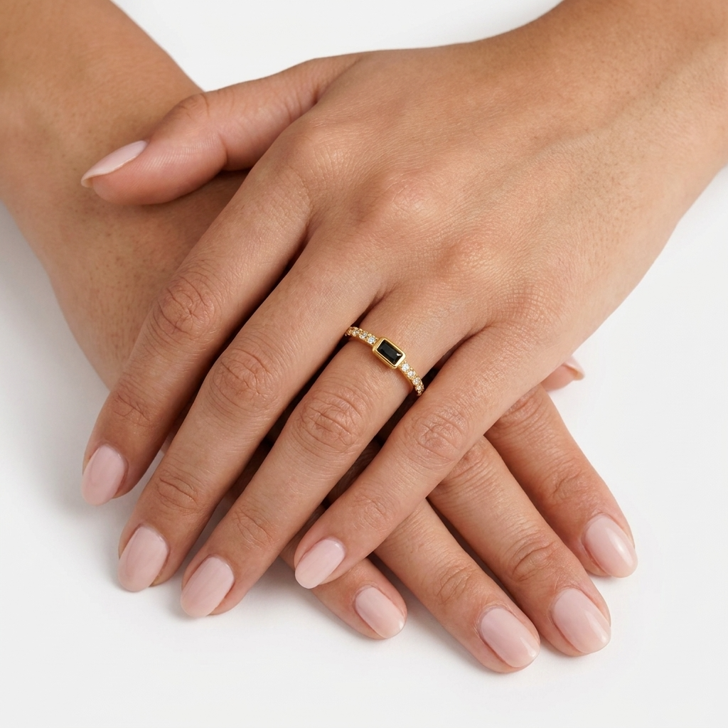 Wren Onyx Ring – 18K Gold Black Stone Adjustable Ring (One Size)