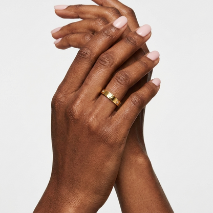Thalia Heart Ring – 18K Gold Crystal Heart Ring