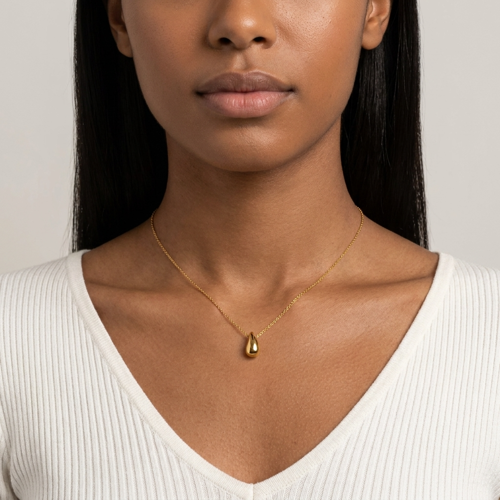 Mira Necklace – Sleek 18K Gold Waterproof Everyday Necklace