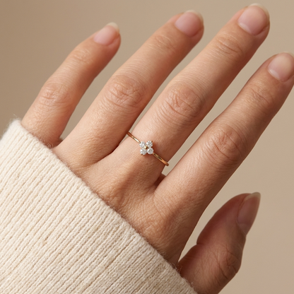 Léa Clover Ring – 18K Gold Crystal Lucky Clover Ring
