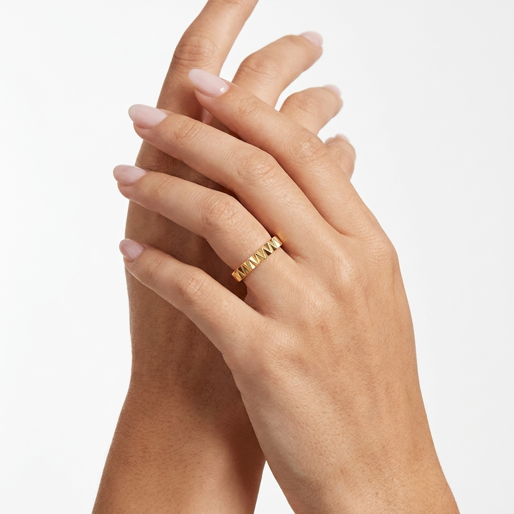Reene Ring – 18K Gold Angular Geometric Minimalist Ring