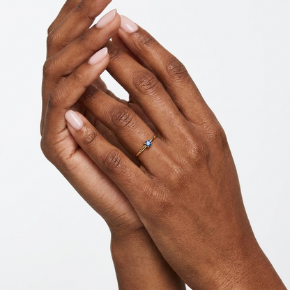 Blue Topaz Birthstone Ring – 18K Gold Blue Crystal Ring