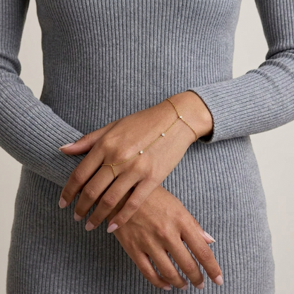 Dahlia Diamond Hand Chain – 18K Gold Crystal Wrist-to-Finger Chain