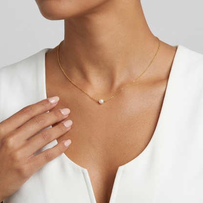 Elegant Pearl Necklace – 18K Gold Freshwater Pearl Pendant Necklace