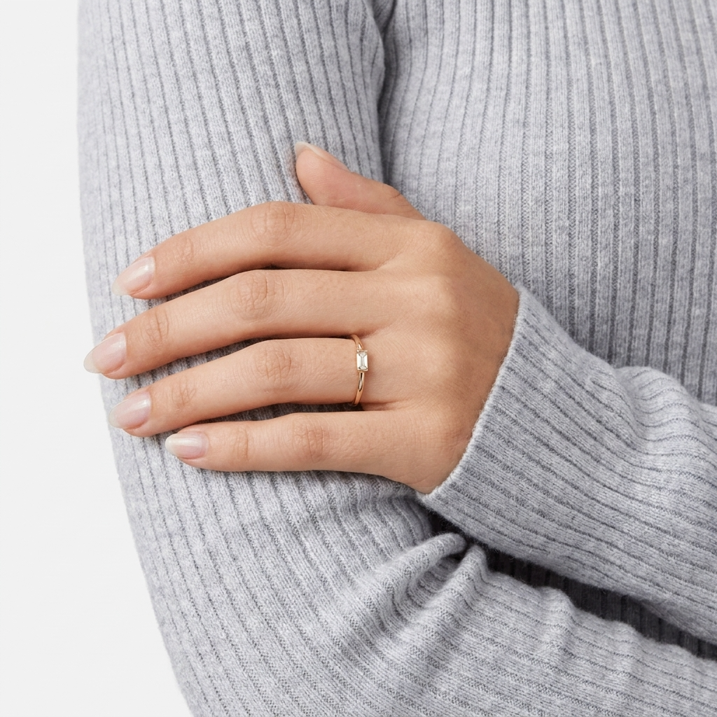 Delia Crystal Ring – Minimal 18K Gold Crystal Band Ring
