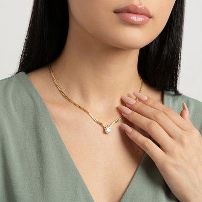 Timeless Brilliance Necklace – 18K Gold Solitaire Crystal Necklace