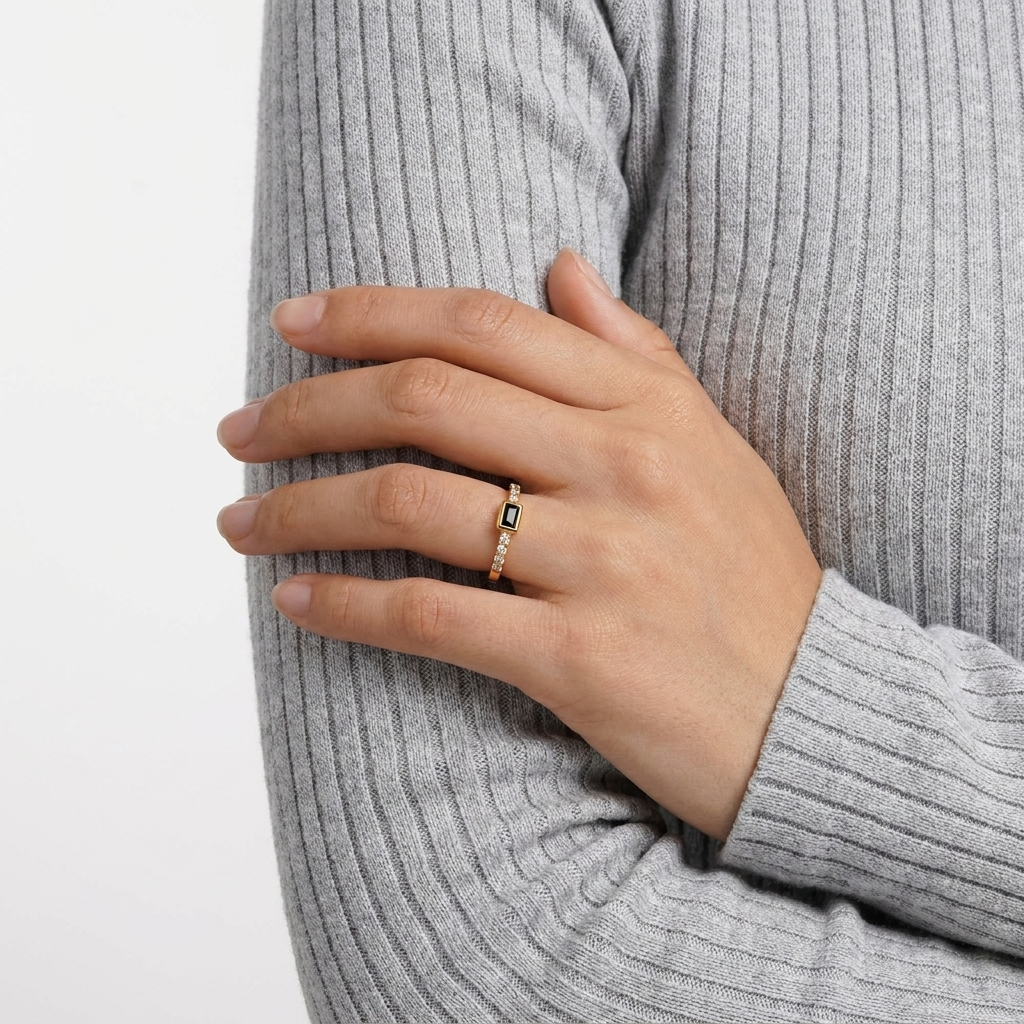 Wren Onyx Ring – 18K Gold Black Stone Adjustable Ring (One Size)