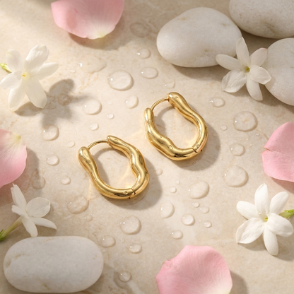 Sana Hoop Earrings – 26mm 18K Gold Waterproof Oval Hoop Earrings