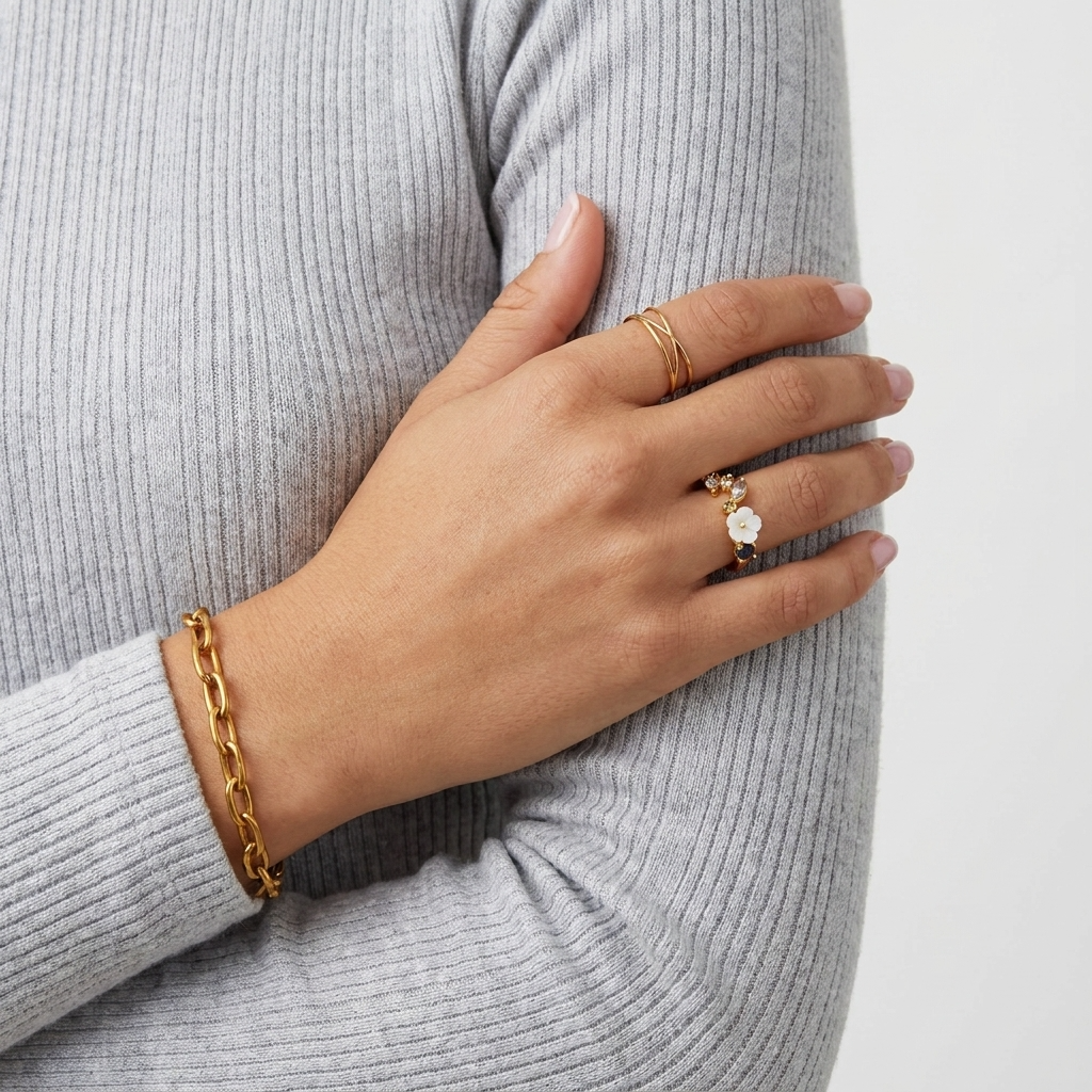 Elodie Blossom Ring – 18K Gold Crystal Floral Ring