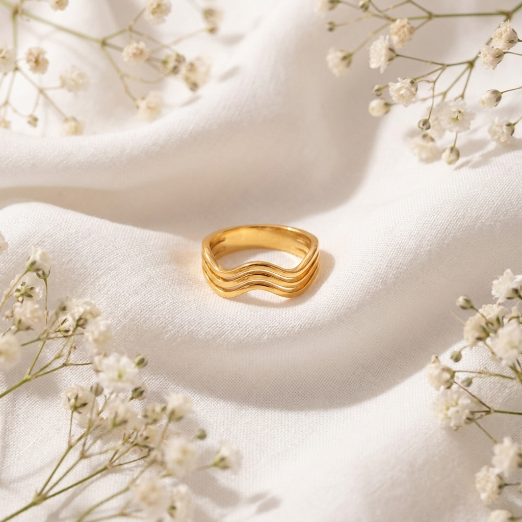 Siren Statement Ring – Bold 18K Gold Waterproof Statement Ring