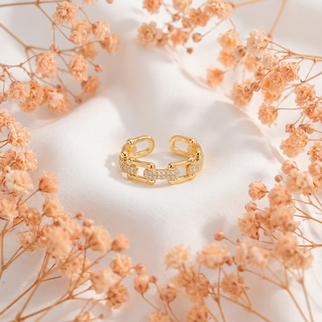 Elara Crystal Ring – 18K Gold Adjustable Crystal Ring