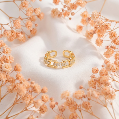 Elara Crystal Ring – 18K Gold Adjustable Crystal Ring