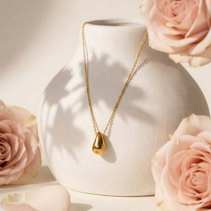 Mira Necklace – Sleek 18K Gold Waterproof Everyday Necklace