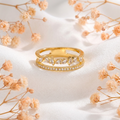 Noelle Crystal Ring – 18K Gold Clear Crystal Band Ring
