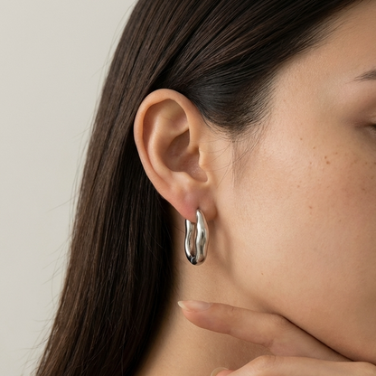 Sana Hoop Earrings – 26mm 18K Gold Waterproof Oval Hoop Earrings