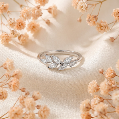 Delia Leaf Ring – 925 Sterling Silver Crystal Leaf Ring