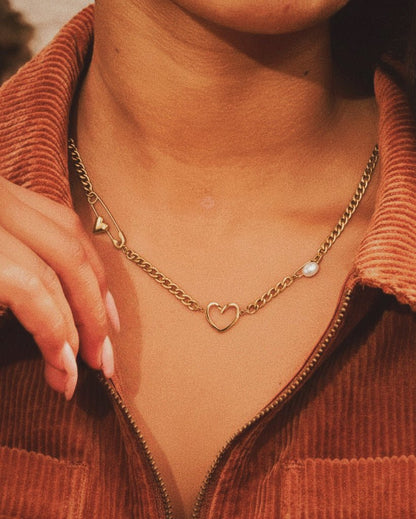 Heart Pin Chain Necklace – 18K Gold Waterproof Statement Piece