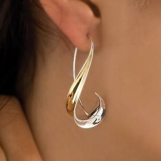 Vintage Dangling Gold Earrings – Antique Drop Design