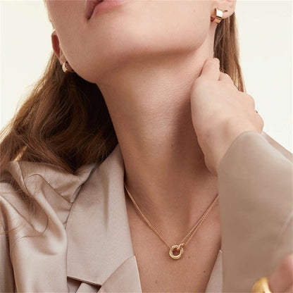 Kaia Circles Necklace – 18K Gold Interlocking Circle Necklace