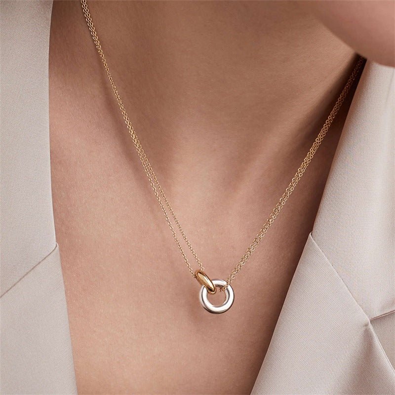 Kaia Circles Necklace – 18K Gold Interlocking Circle Necklace