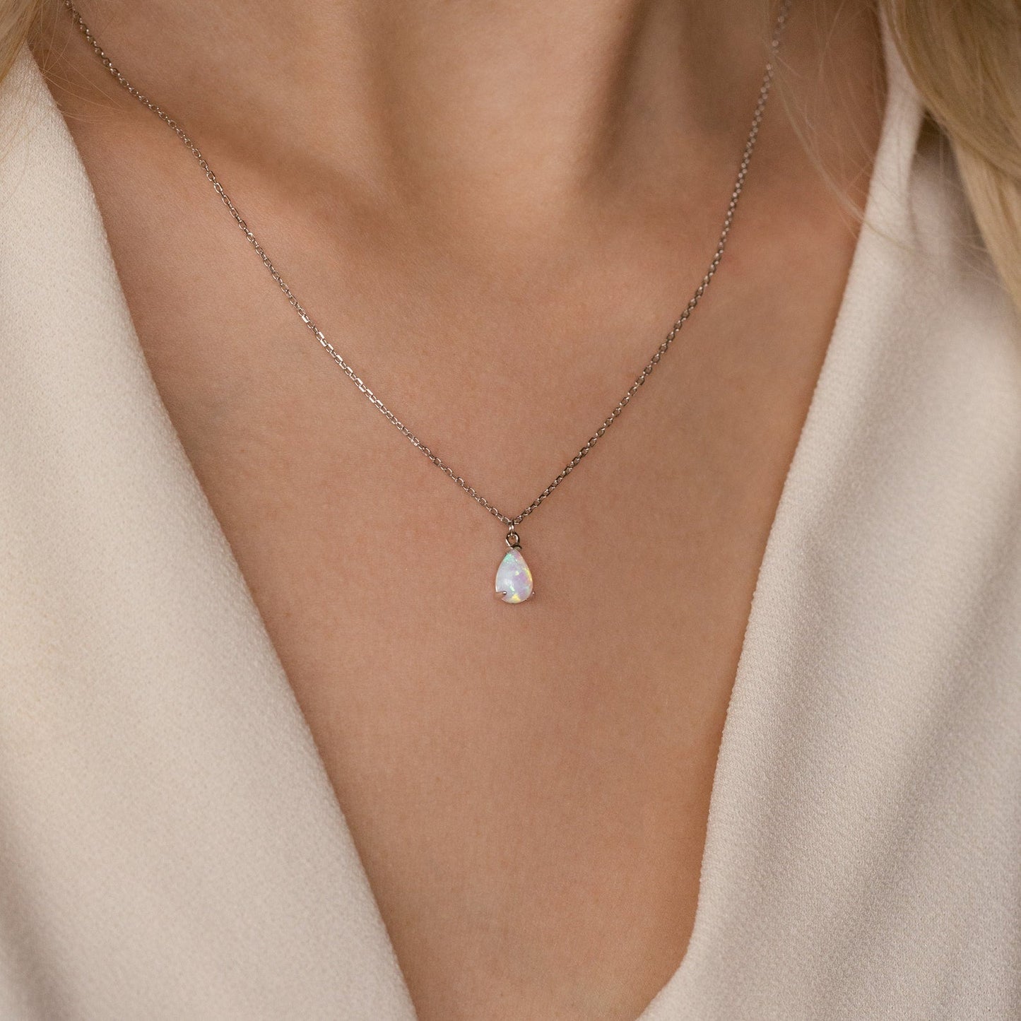 Mira Opal Necklace – 18K Gold Genuine Opal Pendant Necklace