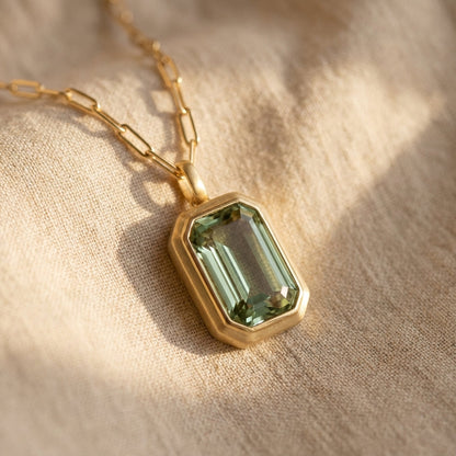 Sarina Emerald Necklace – Green Stone Pendant on Fine Chain