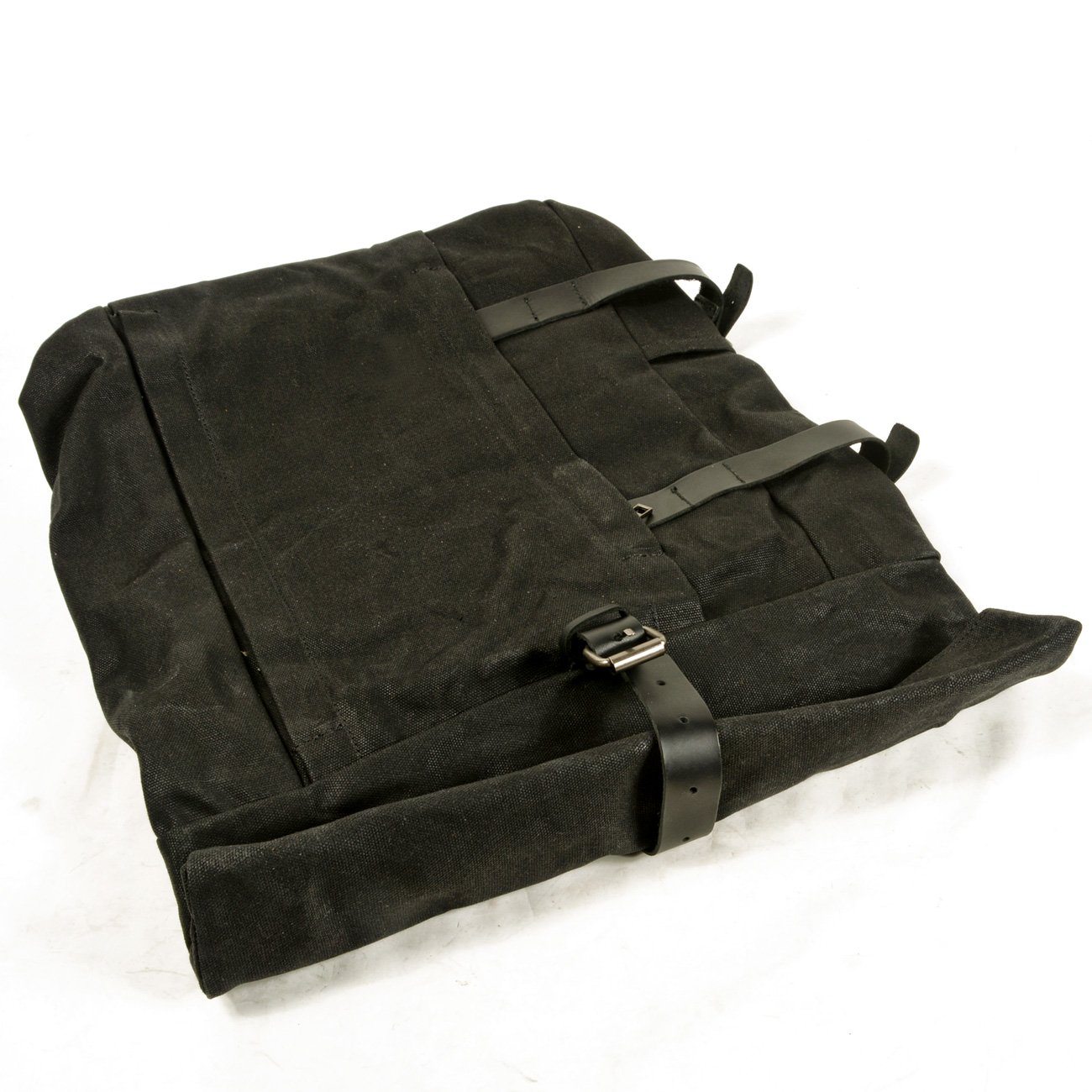 Anti-Theft Waxed Canvas & Genuine Leather Backpack – 20L Roll-Top Rucksack | Peter