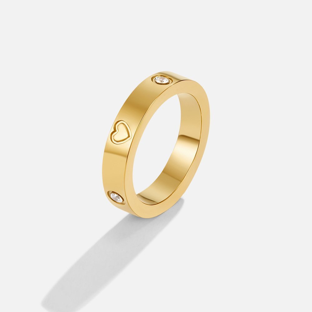 Thalia Heart Ring – 18K Gold Crystal Heart Ring