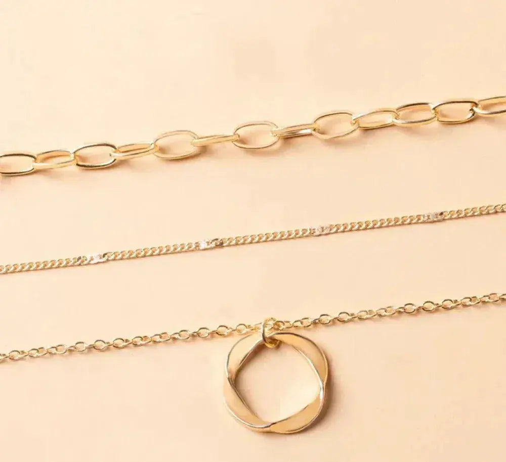 Vintage Gold Layered Chain and Pendant Necklace – Ready to Wear
